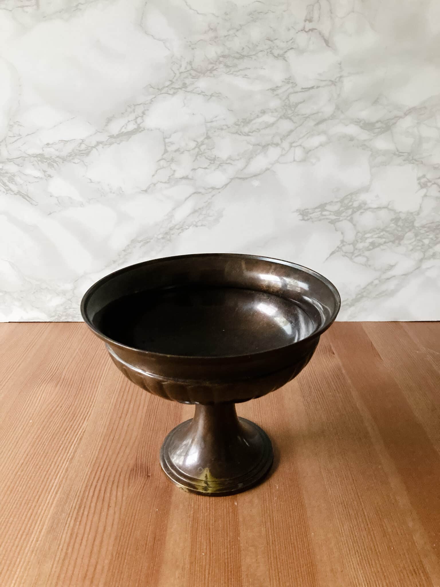 Metal pedestal bowl Vintage Keepers