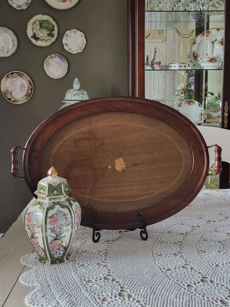 Vintage Olinalá Lacquered Wood Tray with Red over Black. main image 1